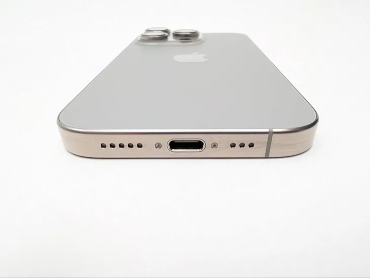 apple-iphone-16-pro-128gb-tytan-naturalny-typ-akumulatora-litowo-jonowy