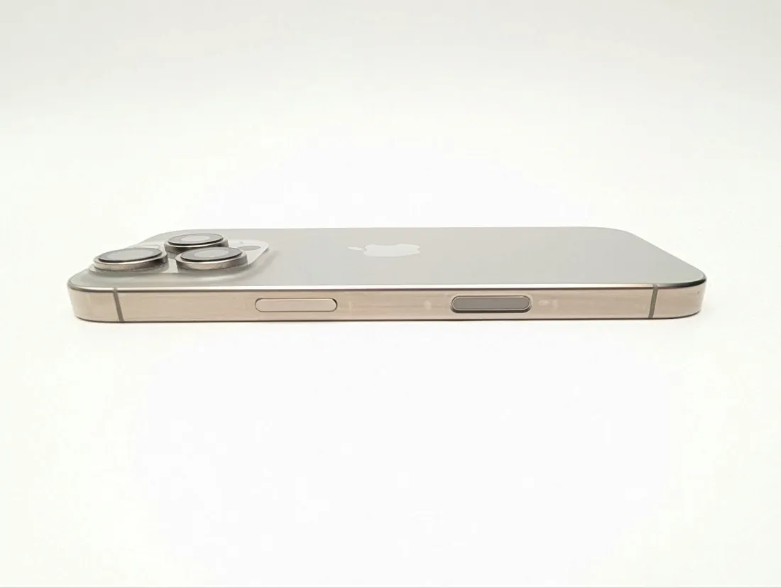 apple-iphone-16-pro-128gb-tytan-naturalny-model-telefonu-iphone-16-pro