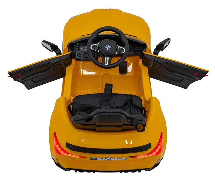 auto-bmw-m4-zolty-na-akumulator-dla-dzieci-gratisy-dlugosc-pojazdu-112-cm