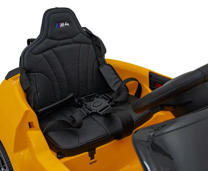auto-bmw-m4-zolty-na-akumulator-dla-dzieci-gratisy-kod-producenta-pa-sx2418-zol