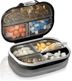 organizer-na-tabletki-podrozny-7-przegrodek-czarny