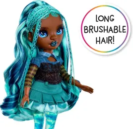 lalka-misty-sparkle-and-shine-z-niebieskimi-wlosami-i-babelkami-w-nogach