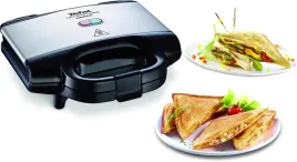 opiekacz-kanapek-700w-srebrny-czarny-kompaktowy-nieprzywierajacy-design