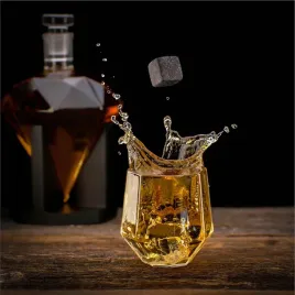 karafka-do-whisky-w-ksztalcie-diamentu-z-kamieniami-luksusowa-na-prezent