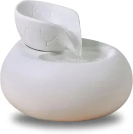 fontanna-ze-szkla-i-ceramiki-crystal-line-fontanna-oswietlenie-led