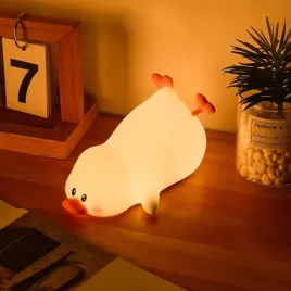 lampka-nocna-dla-dzieci-kaczka-16-kolorow-silikonowa-ladowana-przez-usb