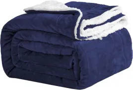 przytulny-koc-polarowy-narzuta-na-sofe-150-x-200-cm-granatowy