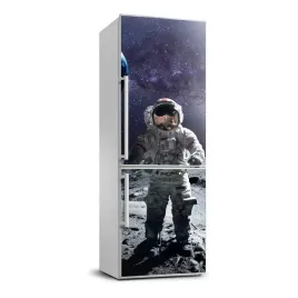 fototapeta-samoprzylepna-na-lodowke-astronauta