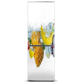 fototapeta-magnesowa-na-lodowke-owoce-pod-woda