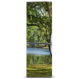 magnes-tapeta-na-lodowke-jezioro-w-parku-60x180
