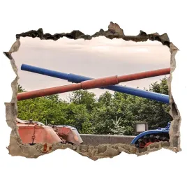 foto-zdjecie-dziura-na-sciane-dwa-czolgi-168x113