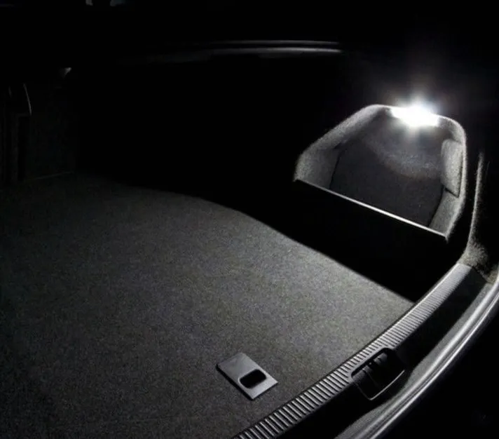 led-lampka-wnetrza-bmw-e63-e64-e65-e66-e82-e88-e90-stan-nowy