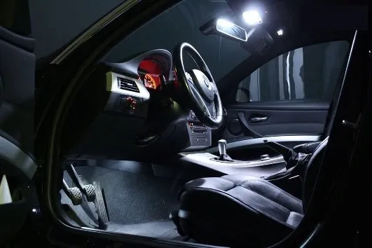 led-oswietlenie-wnetrza-bmw-e46-e90-e91-e92-e93-producent-czesci-shr-germany