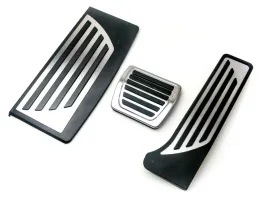 piekne-nakladki-na-pedaly-alfa-romeo-giulia