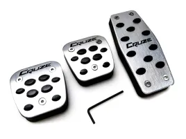 nakladki-na-pedaly-chevrolet-cruze-z-grawerem