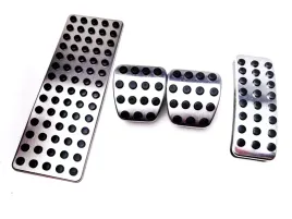 nakladki-na-pedaly-mercedes-w168-w169-w176-w246