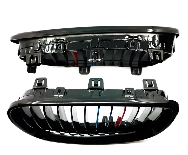 grill-nerki-bmw-e88-2007-2016-polysk-m-pakiet-numer-katalogowy-czesci-004gbm-nerki-w-gril-bmw-e81-e82-e87-e88-2007-2012-po-lifcie-czarny-poylsk-gloss-m-pakiet-black-shadow