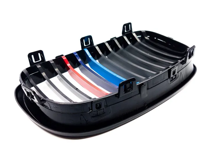 grill-nerki-bmw-e81-e82-czarny-polysk-m-color-stan-opakowania-oryginalne