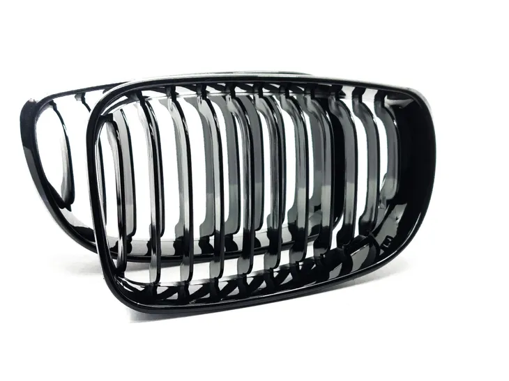 grill-nerki-bmw-1-e82-e87-e88-lci-czarny-polysk-produkt-wprowadzony-do-obrotu-na-terenie-ue-przed-13-12-2024-tak