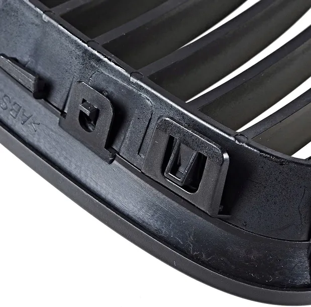 grill-nerki-bmw-e81-e87-04-11-czarny-matt-mat-strona-zabudowy-przod