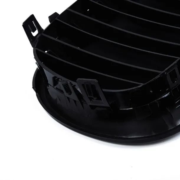 nerki-atrapa-grill-czarny-polysk-do-bmw-e60-e61-m5-stan-nowy-numer-katalogowy-czesci-160-nerki-w-gril-bmw-bmw-e60-e61-m5-rocznik-2003-2010-czarny-polysk-gloss-black