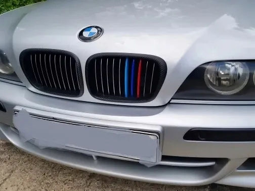 black-matte-atrapa-grill-nerki-bmw-5-e39-lift-00-