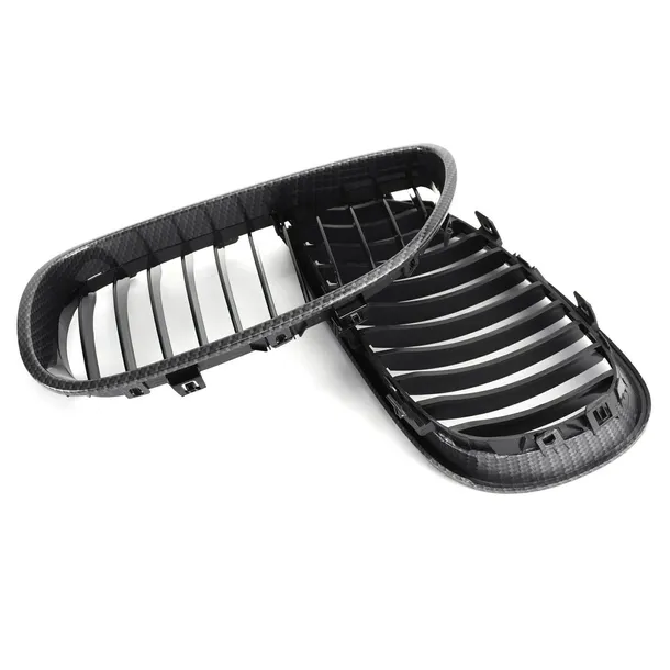 grill-nerki-bmw-e60-e61-2003-2010-carbon-polysk-strona-zabudowy-przod