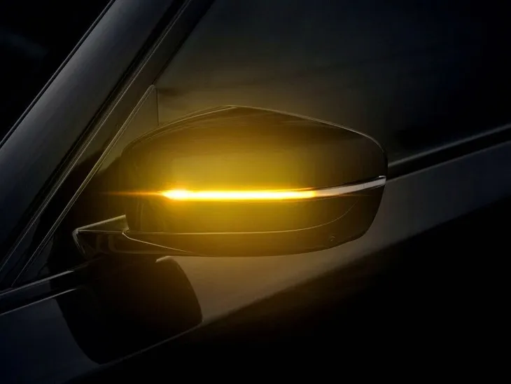 dynamic-kierunkowskazy-volvo-v40-cc-od-2013-produkt-wprowadzony-do-obrotu-na-terenie-ue-przed-13-12-2024-tak