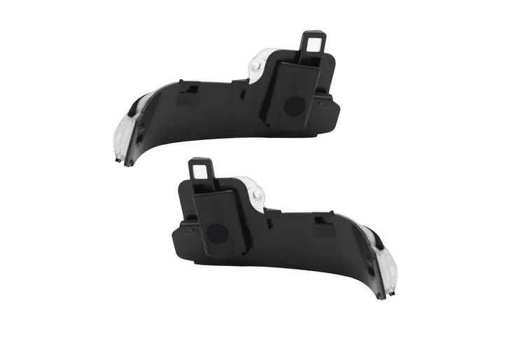 dynamiczne-kierunkowskazy-lusterek-highlander-mk4-stan-nowy-kolor-klosza-bialy