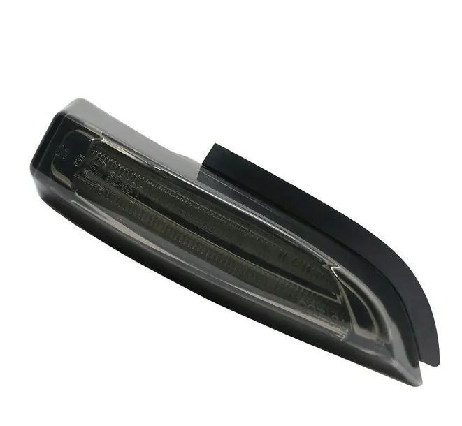 dynamic-kierunkowskazy-toyota-corolla-e16-07-2013-stan-nowy-producent-czesci-shr-germany