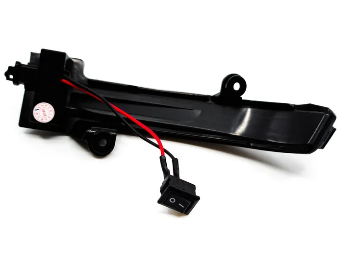 dynamiczne-kierunkowskazy-renault-megane-mk4-stan-nowy-typ-samochodu-samochody-osobowe-samochody-dostawcze-4x4-suv