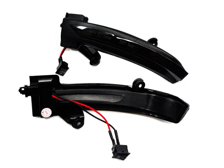 dynamiczne-kierunkowskazy-renault-megane-mk4-stan-nowy-producent-czesci-shr-germany