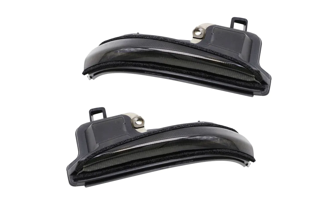 dynamiczne-kierunkowskazy-lusterek-lexus-lm