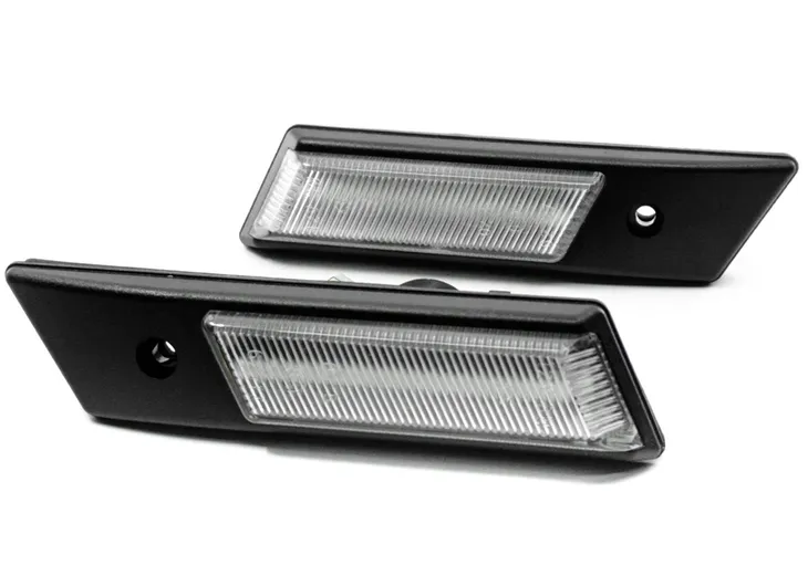 dynamiczne-biale-kierunkowskazy-led-bmw-e24-e28-e30-crystal-white-plywajace-producent-czesci-shr-germany