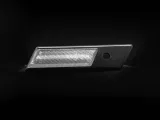 dynamiczne-biale-kierunkowskazy-led-bmw-e24-e28-e30-crystal-white-plywajace-kolor-klosza-bialy
