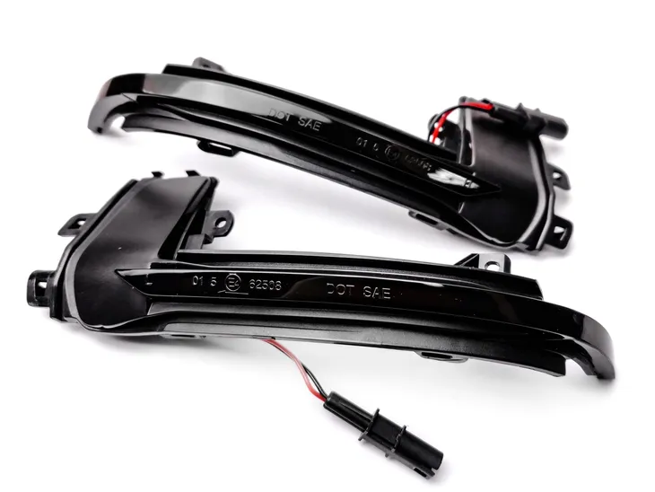 dynamic-led-kierunkowskazy-lusterka-ford-mondeo-4-kolor-klosza-dymiony