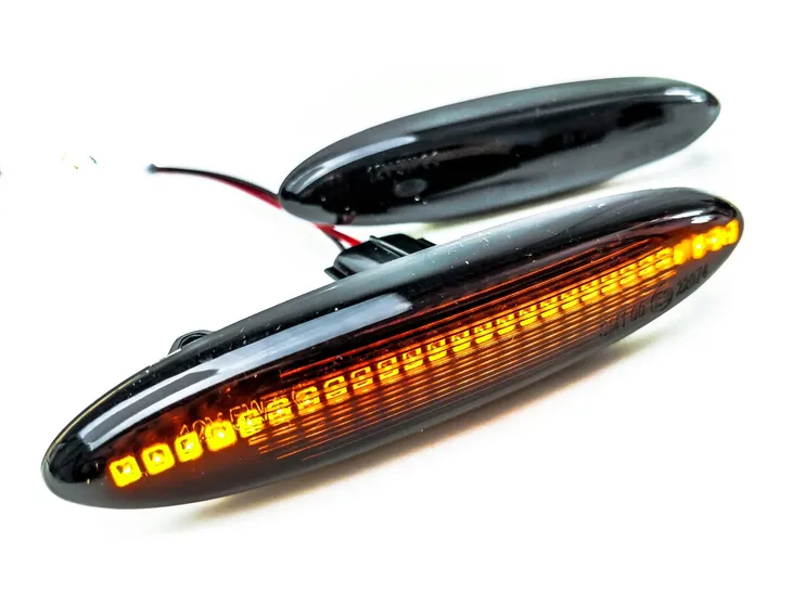 dynamic-led-kierunkowskazy-lexus-is250-is350-e350-producent-czesci-shr-germany