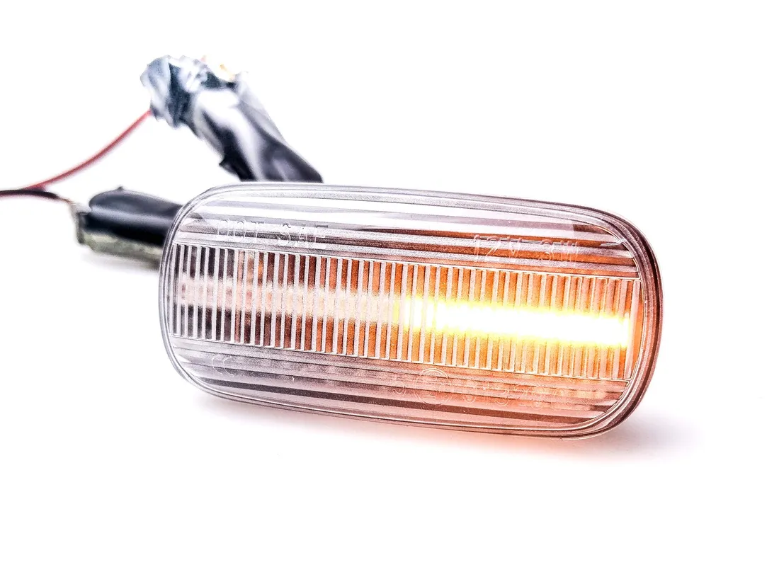 dynamic-led-kierunkowskazy-audi-a3-a4-b6-b7-c5-c6-stan-nowy
