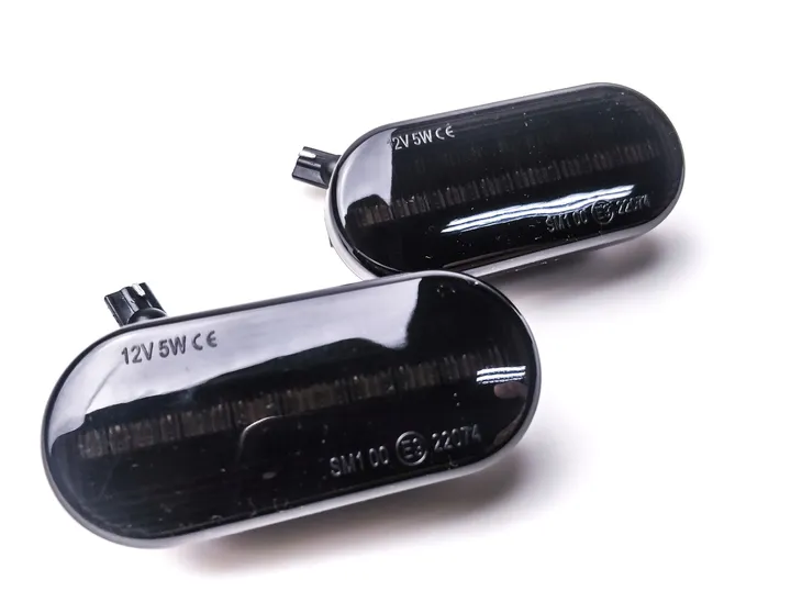 dynamic-led-kierunkowskazy-vw-amarok-fox-golf-4-producent-czesci-shr-germany