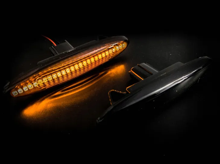 dynamic-led-kierunkowskazy-lexus-is250-is350-e350-wersja-europejska