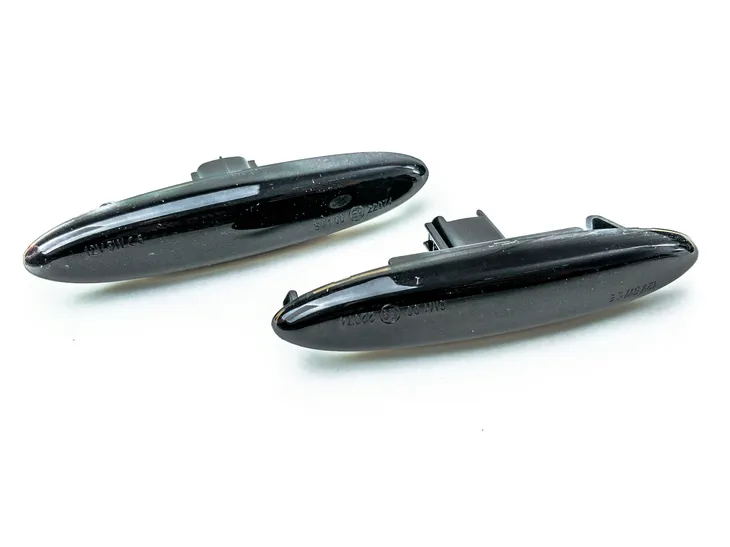 dynamic-led-kierunkowskazy-lexus-is250-is350-e350-stan-nowy-typ-samochodu-samochody-osobowe-4x4-suv