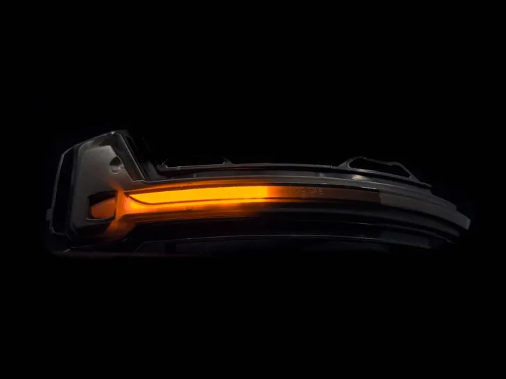 dynamiczne-kierunkowskazy-lusterek-vw-tiguan-2016-strona-zabudowy-lewe-boczne-prawe-boczne-przednie-lewe-przednie-prawe