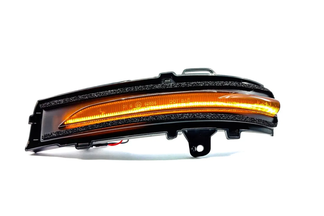 dynamiczne-kierunkowskazy-luster-ford-edge-2015-20-stan-nowy