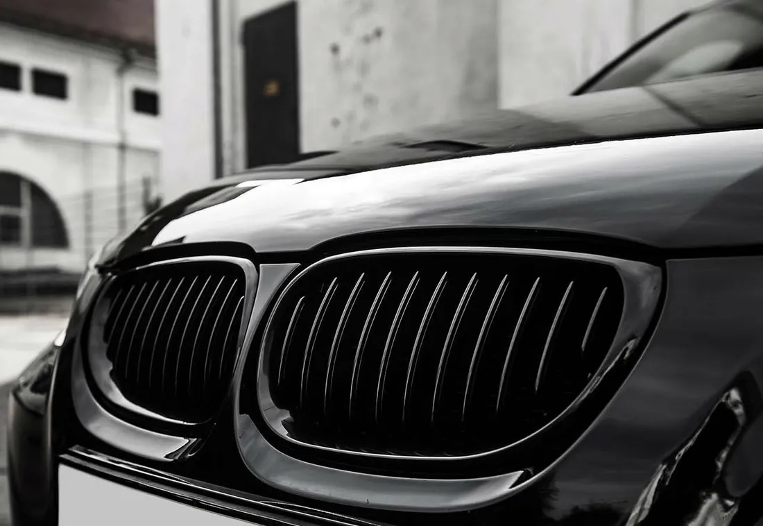 nerki-atrapa-grill-czarny-polysk-do-bmw-e60-e61-m5-stan-nowy