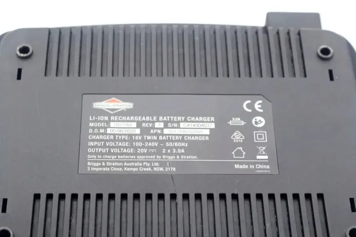 briggsandstratton-ladowarka-twin-1697084-stan-powystawowy-kod-producenta-1697084
