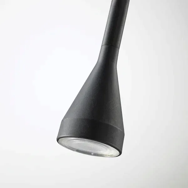 ikea-navlinge-reflektor-led-z-klamra-scienny-czarny-kolekcja-navlinge