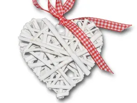 serce-wiklinowe-biale-zawieszka-plus-wstazka-15-cm-pelna-wiklina-slub