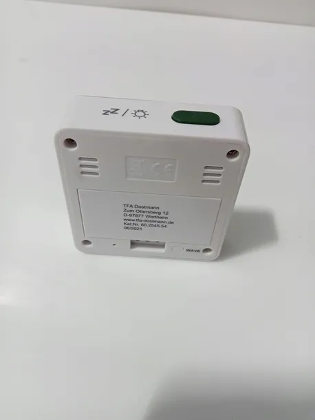 zegar-budzik-bialy-8cm-zasilanie-baterie