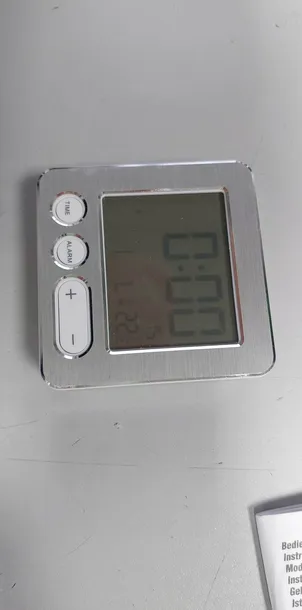 zegar-budzik-bialy-8cm-material-dominujacy-tworzywo-sztuczne