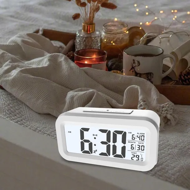 digital-alarm-clock-lcd-time-display-with-indoor-temperature-date-white-kolor-dominujacy-biel